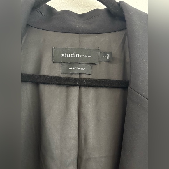 Studio by Torrid black  Ponte Double Breasted Relaxed Blazer size 2X - Picture 3 of 8